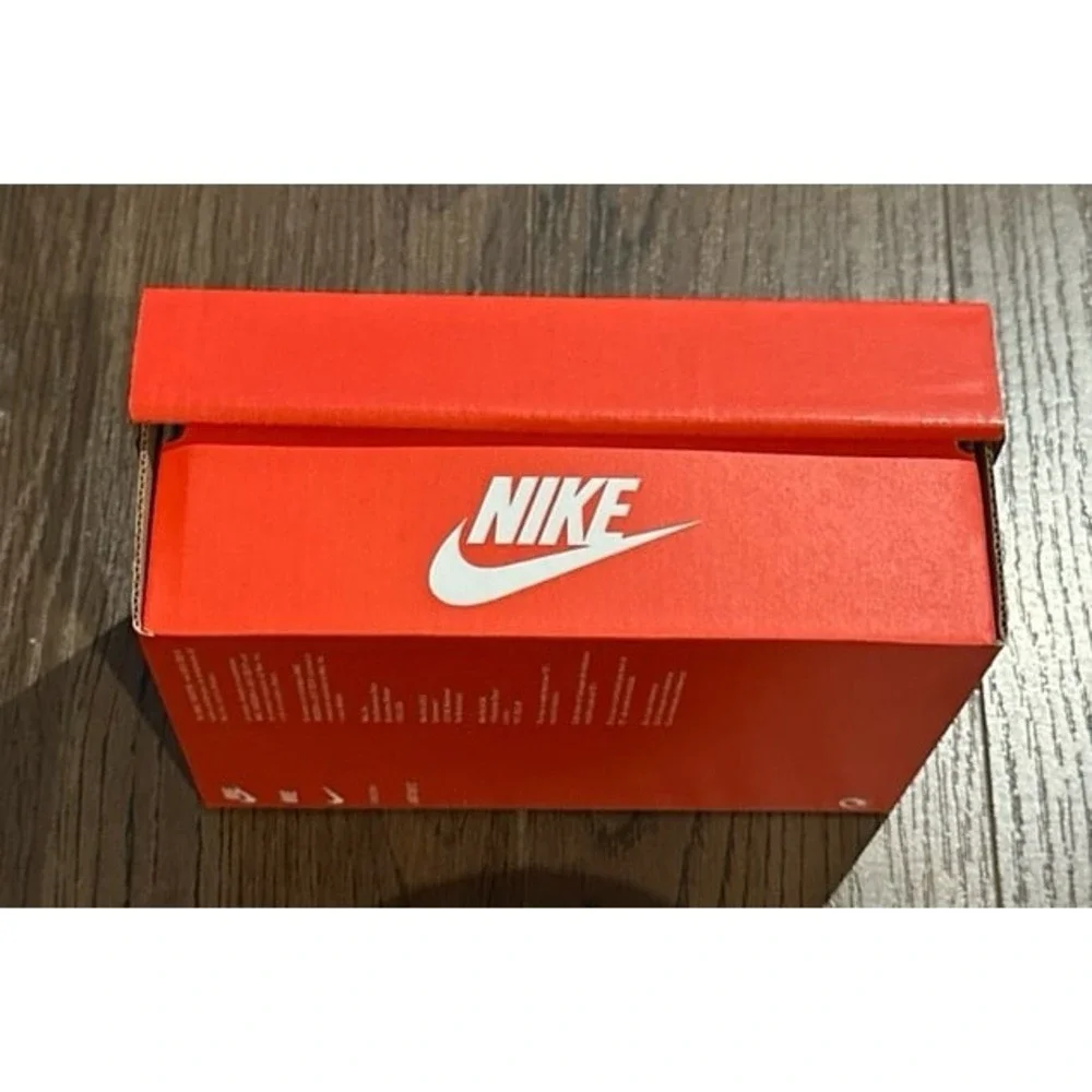 Nike empty shoe‎ box